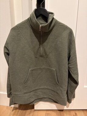 Kirkland Signature Olive Green Ribbed Quarter Zip Pullover Sweater Small Kangaro